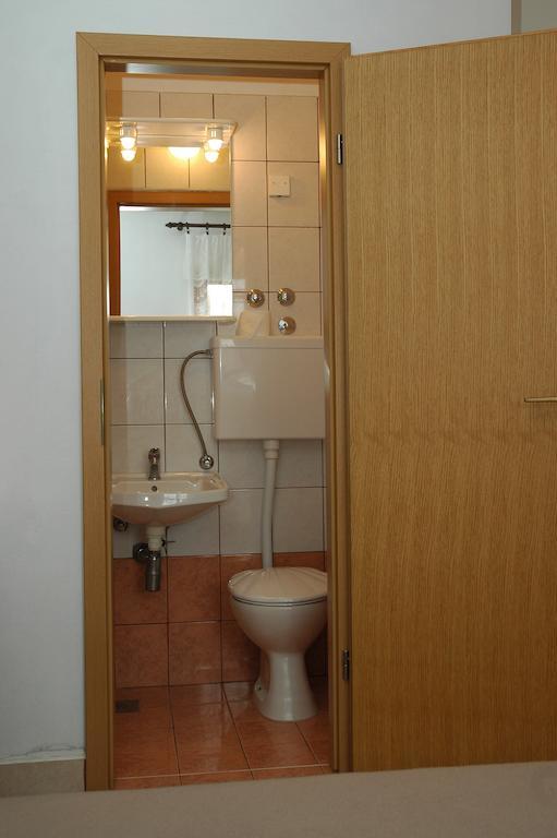 Apartments Jurina 2 Krk Town Ruang foto